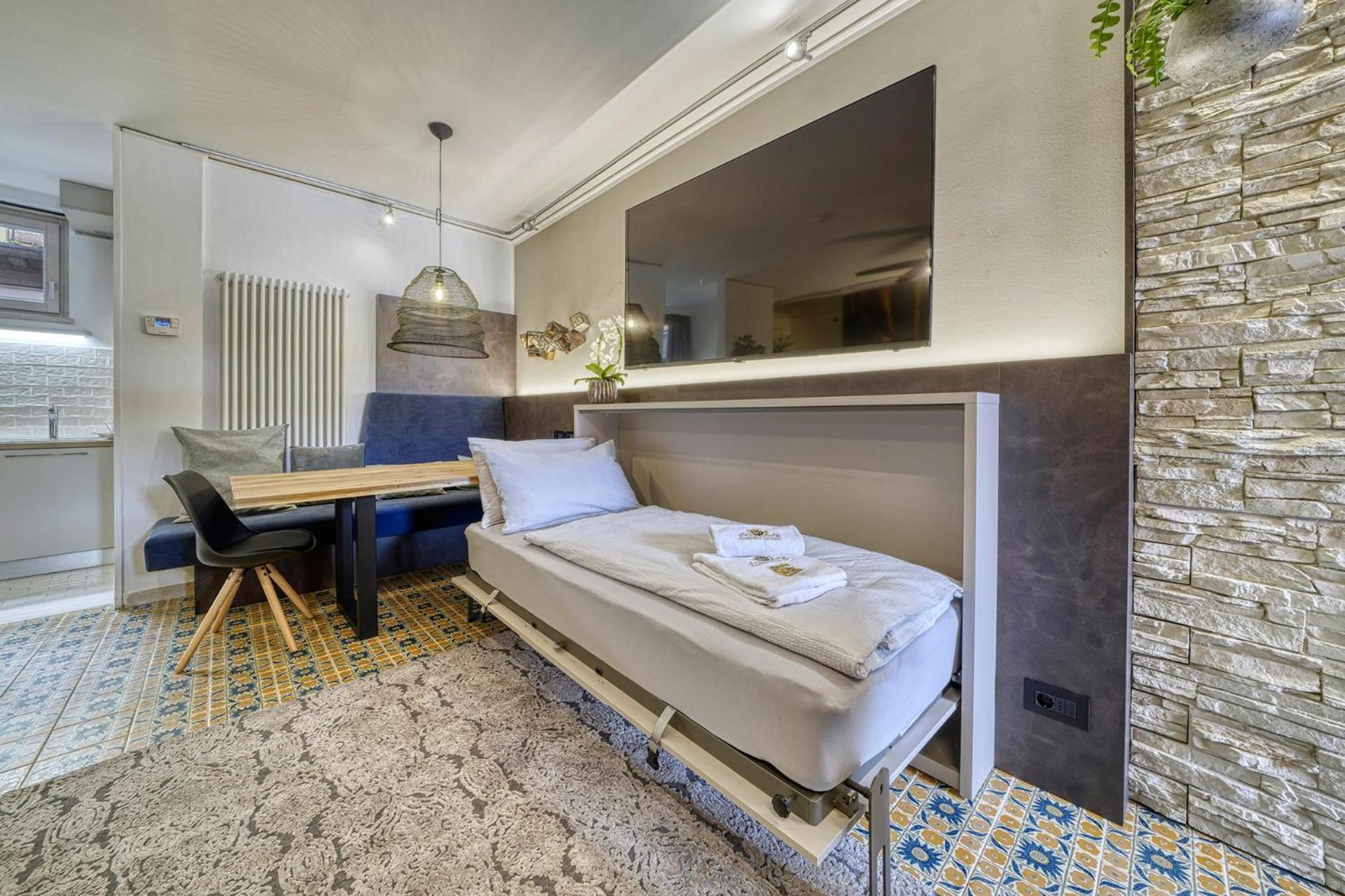 City Central Apartment Romantic Lakefront Balcony - Malcesine - Porto Vecchio 11 Екстер'єр фото